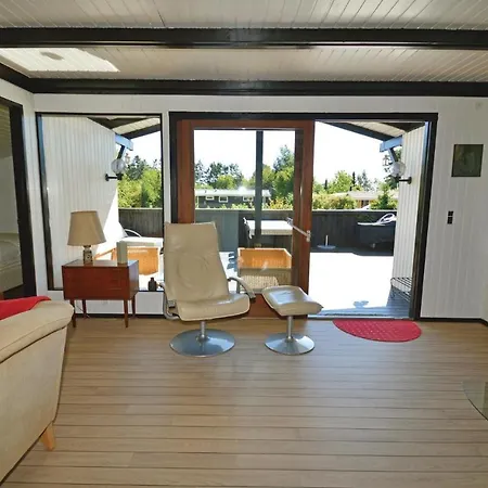 Three-bedroom Holiday In Nyaraló
