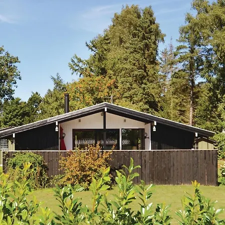Three-bedroom Holiday In Nyaraló *